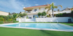 Villa Dwellings With Pool For Exclusive Use Alcamo